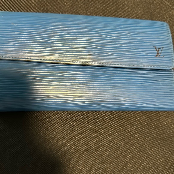 Louis Vuitton Epi Wallet - Picture 7 of 7